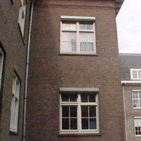 Rolluiken gebouw